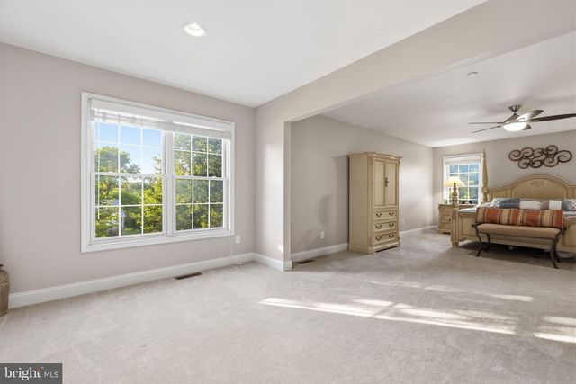 303 LANGFORD RD, Broomall, PA 19008