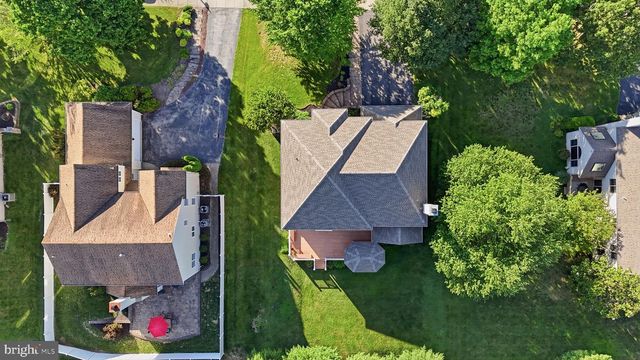 303 LANGFORD RD, Broomall, PA 19008