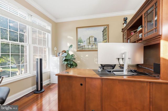 303 LANGFORD RD, Broomall, PA 19008