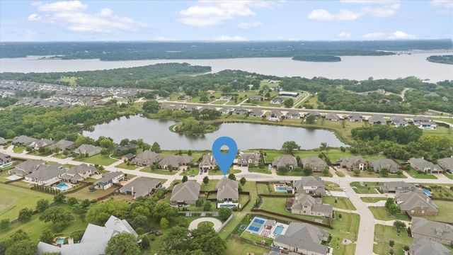 300 Pimlico Drive, Hickory Creek, TX 75065