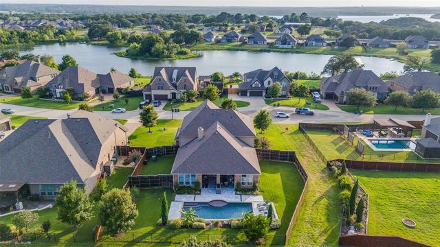300 Pimlico Drive, Hickory Creek, TX 75065
