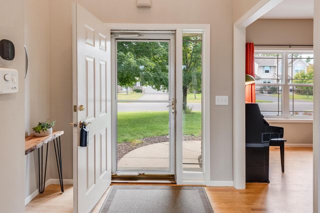 5614 103rd Avenue N, Brooklyn Park, MN 55443
