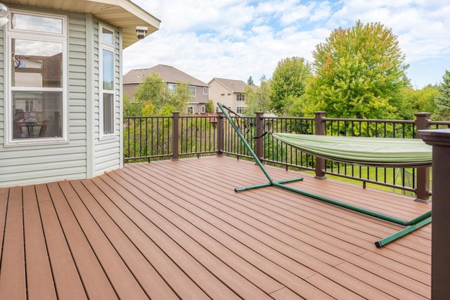 5614 103rd Avenue N, Brooklyn Park, MN 55443