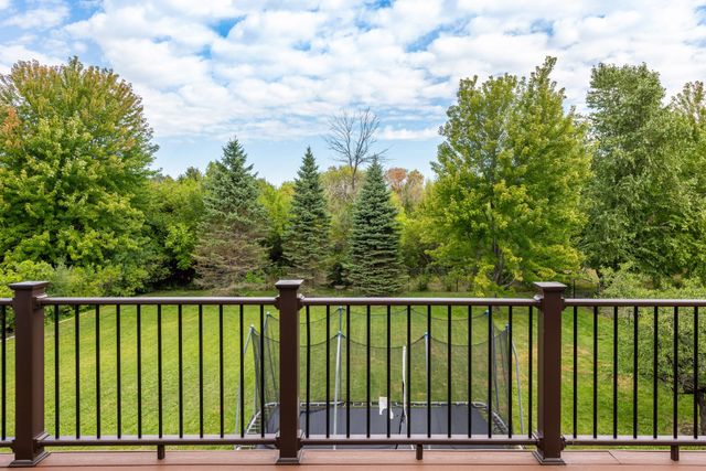 5614 103rd Avenue N, Brooklyn Park, MN 55443
