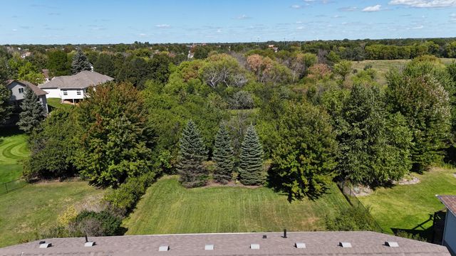 5614 103rd Avenue N, Brooklyn Park, MN 55443