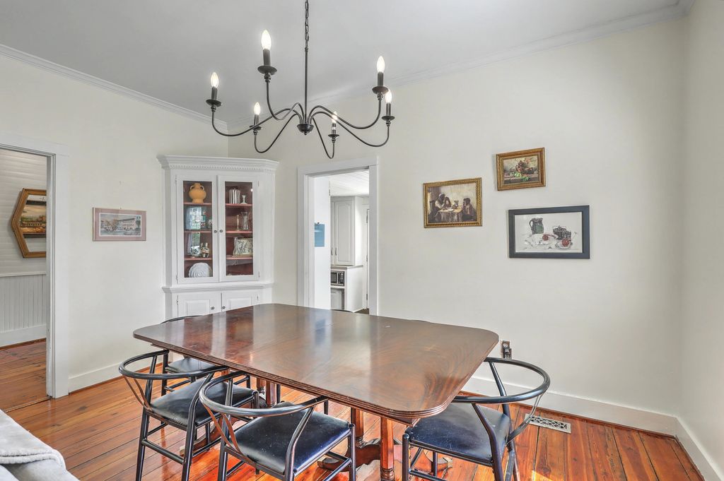 Image 11 of property listing at 1034 Orangeburg Road, Summerville, SC 29483