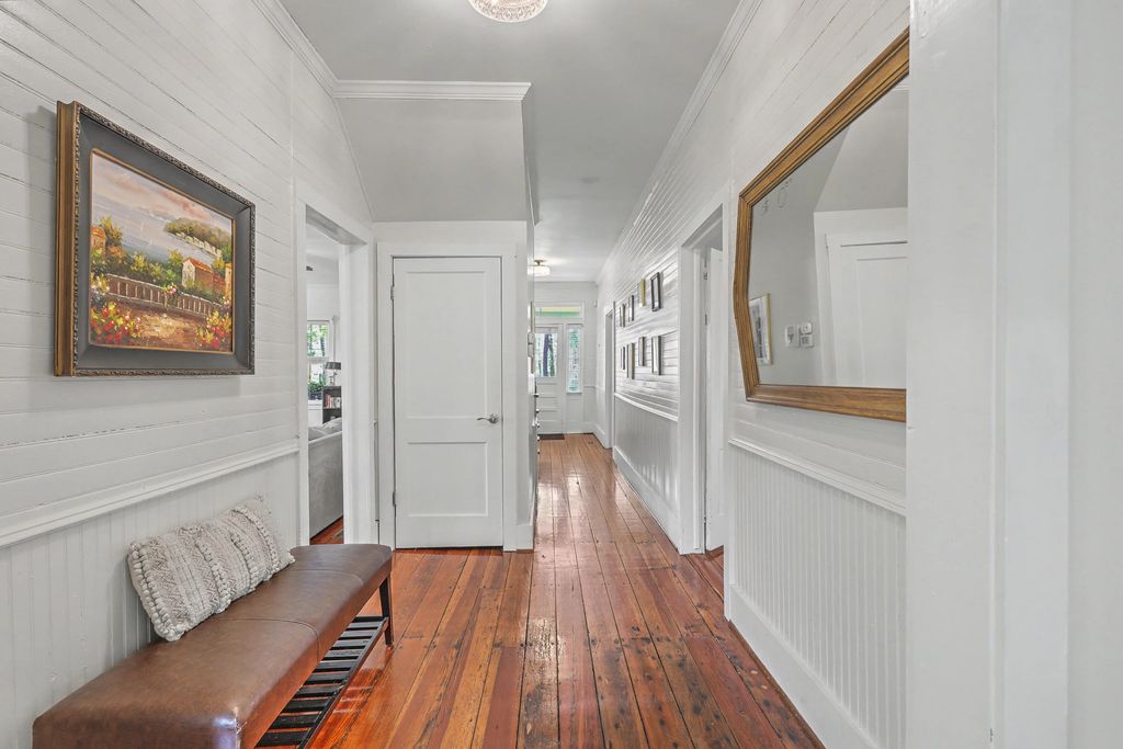 Image 16 of property listing at 1034 Orangeburg Road, Summerville, SC 29483