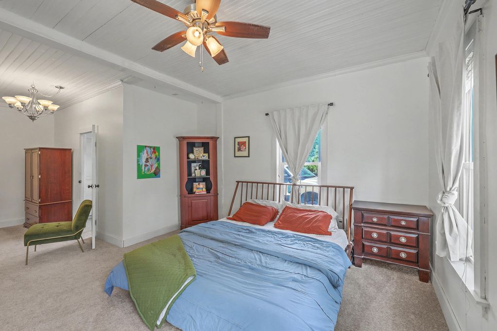 Image 18 of property listing at 1034 Orangeburg Road, Summerville, SC 29483