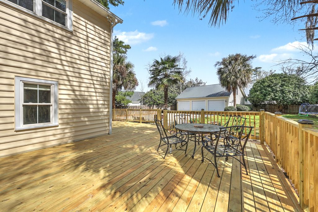 Image 34 of property listing at 1034 Orangeburg Road, Summerville, SC 29483
