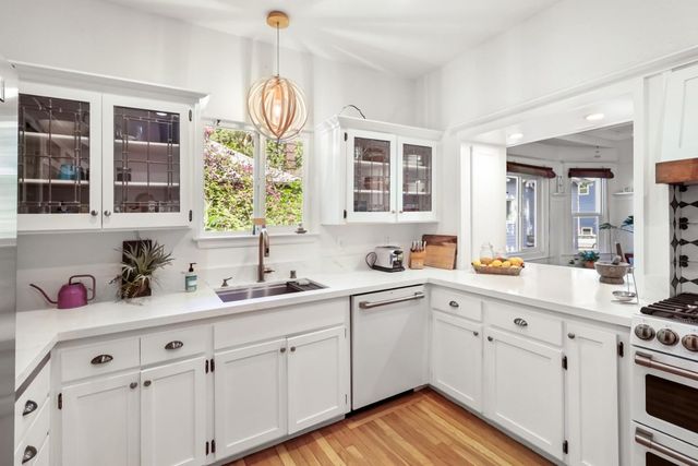 2106 E St, Sacramento, CA 95816