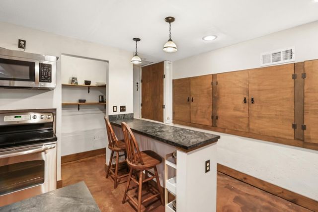 2106 E St, Sacramento, CA 95816