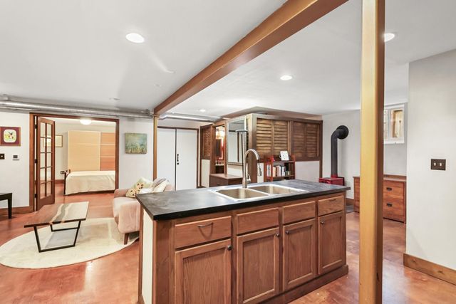 2106 E St, Sacramento, CA 95816