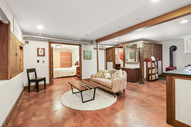 2106 E St, Sacramento, CA 95816