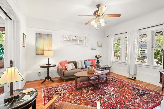 2106 E St, Sacramento, CA 95816