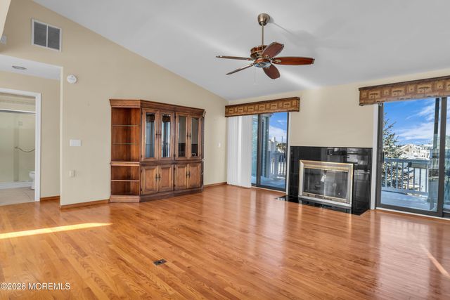 724 Newell Avenue, Manahawkin, NJ 08050