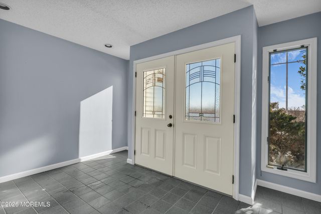 724 Newell Avenue, Manahawkin, NJ 08050