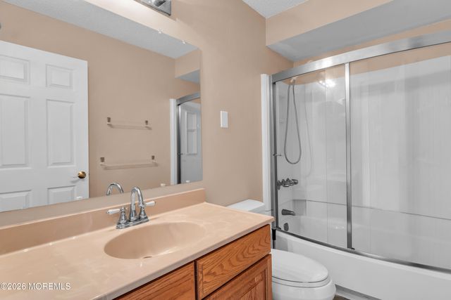 724 Newell Avenue, Manahawkin, NJ 08050