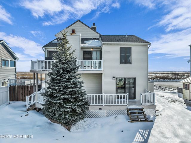 724 Newell Avenue, Manahawkin, NJ 08050