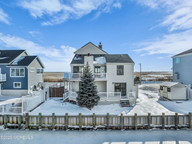 724 Newell Avenue, Manahawkin, NJ 08050