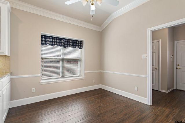 565 Bunker Dr, Tyler, TX 75703