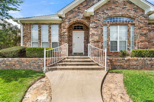 565 Bunker Dr, Tyler, TX 75703