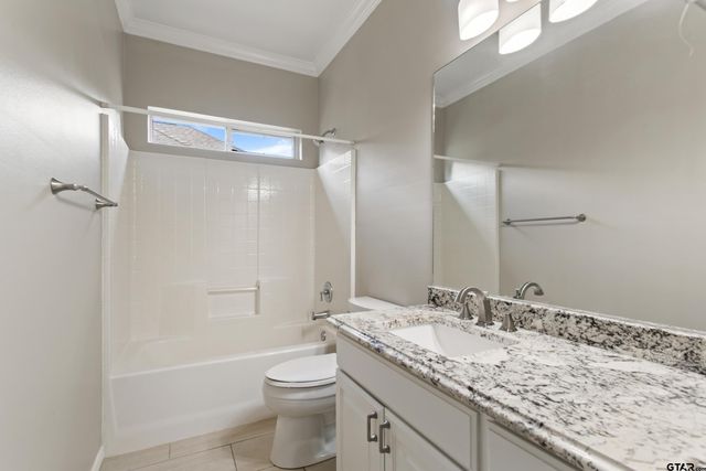 565 Bunker Dr, Tyler, TX 75703