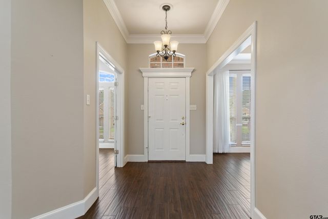 565 Bunker Dr, Tyler, TX 75703