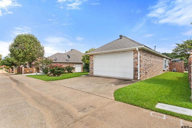 565 Bunker Dr, Tyler, TX 75703