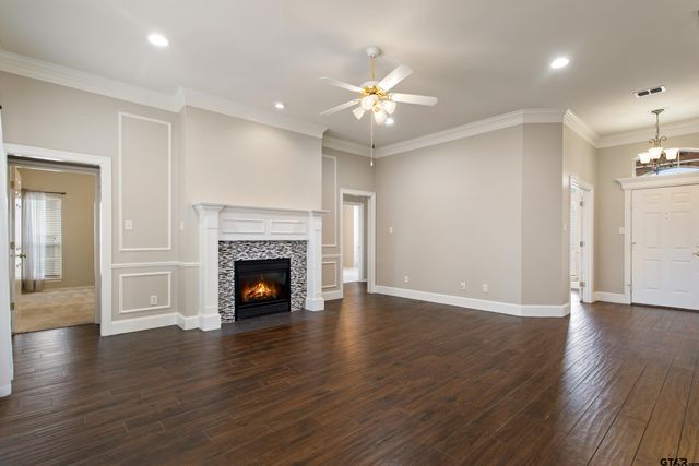 565 Bunker Dr, Tyler, TX 75703