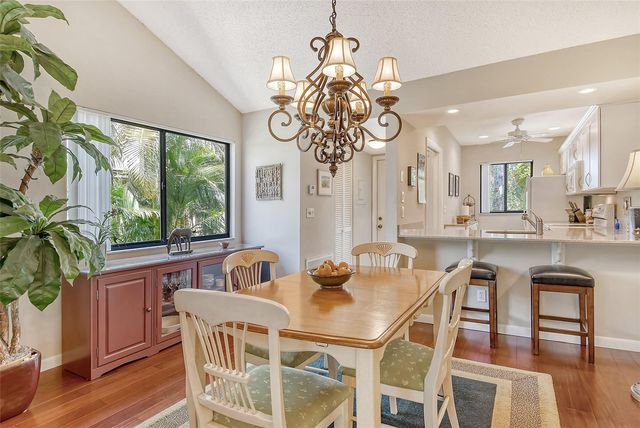 1720 GLENHOUSE DRIVE GL430, Sarasota, FL 34231