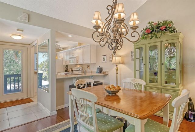 1720 GLENHOUSE DRIVE GL430, Sarasota, FL 34231