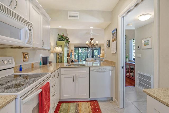 1720 GLENHOUSE DRIVE GL430, Sarasota, FL 34231