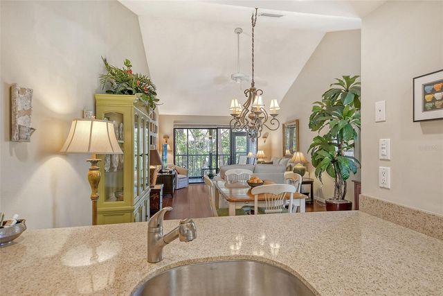 1720 GLENHOUSE DRIVE GL430, Sarasota, FL 34231