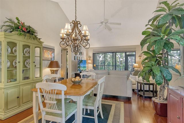 1720 GLENHOUSE DRIVE GL430, Sarasota, FL 34231