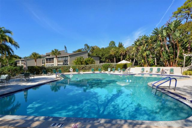 1720 GLENHOUSE DRIVE GL430, Sarasota, FL 34231