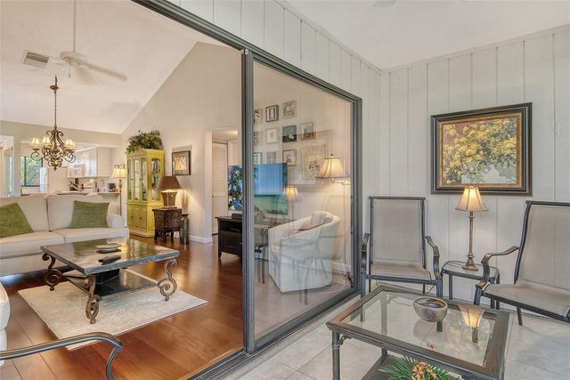 1720 GLENHOUSE DRIVE GL430, Sarasota, FL 34231