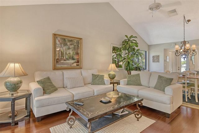 1720 GLENHOUSE DRIVE GL430, Sarasota, FL 34231