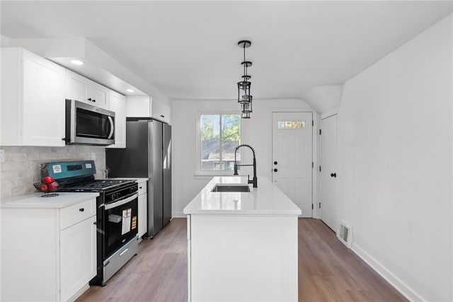 2905 Blackridge Ave, Penn Hills, PA 15235