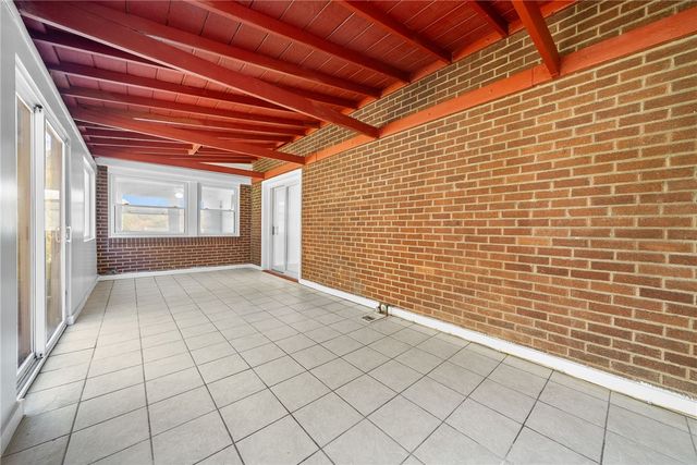 2905 Blackridge Ave, Penn Hills, PA 15235