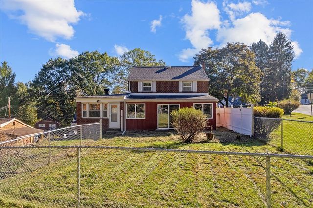 2905 Blackridge Ave, Penn Hills, PA 15235