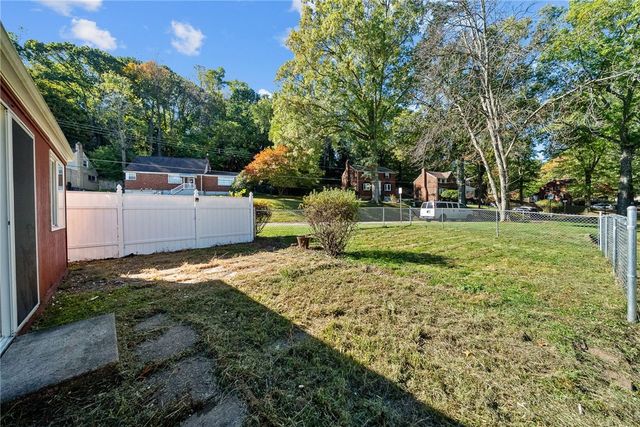 2905 Blackridge Ave, Penn Hills, PA 15235