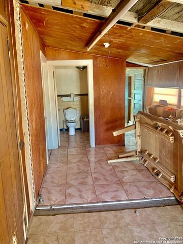 9281 Nelson, San Antonio, TX 78252