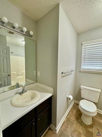 103 Westoak Court, Warner Robins, GA 31093