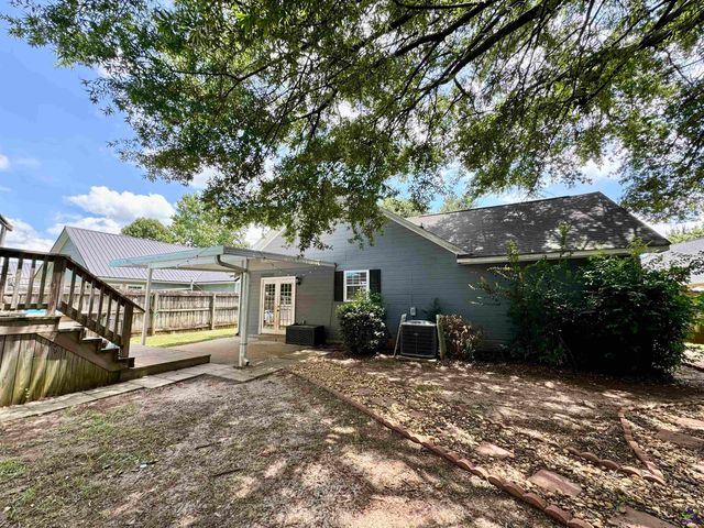 103 Westoak Court, Warner Robins, GA 31093