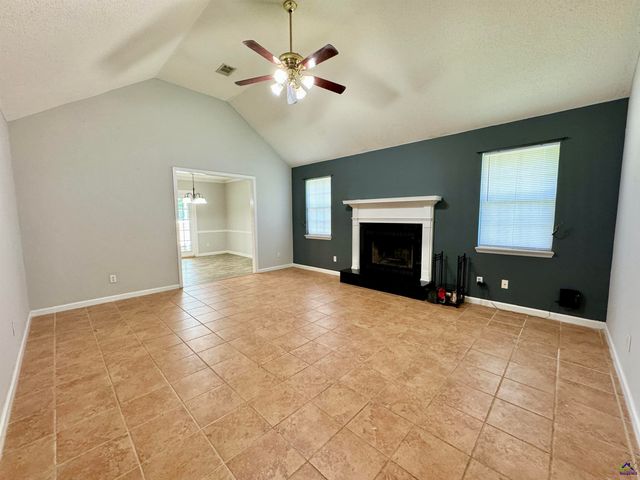 103 Westoak Court, Warner Robins, GA 31093