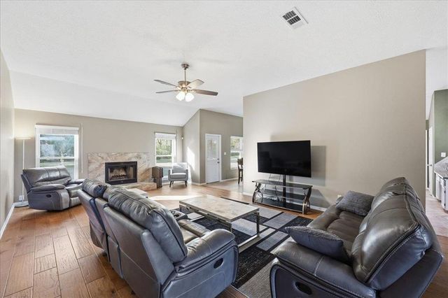 4690 Reagan Street, Beaumont, TX 77706