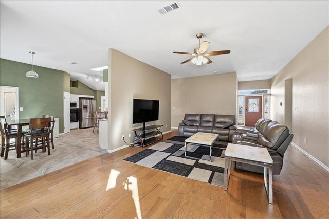 4690 Reagan Street, Beaumont, TX 77706