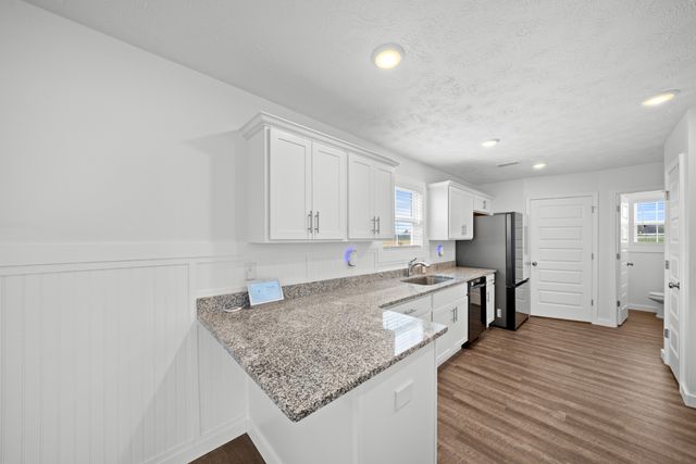 537 Mimosa Dr, Decherd, TN 37324