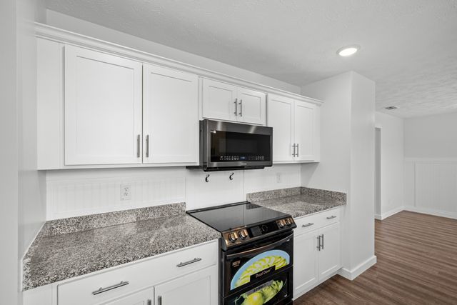 537 Mimosa Dr, Decherd, TN 37324