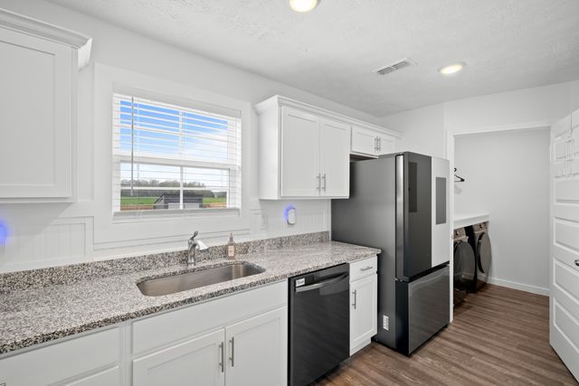 537 Mimosa Dr, Decherd, TN 37324